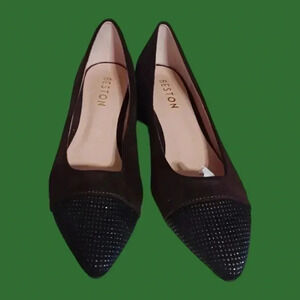 Beston pointed  toe pump chunky heel studs deco size 9